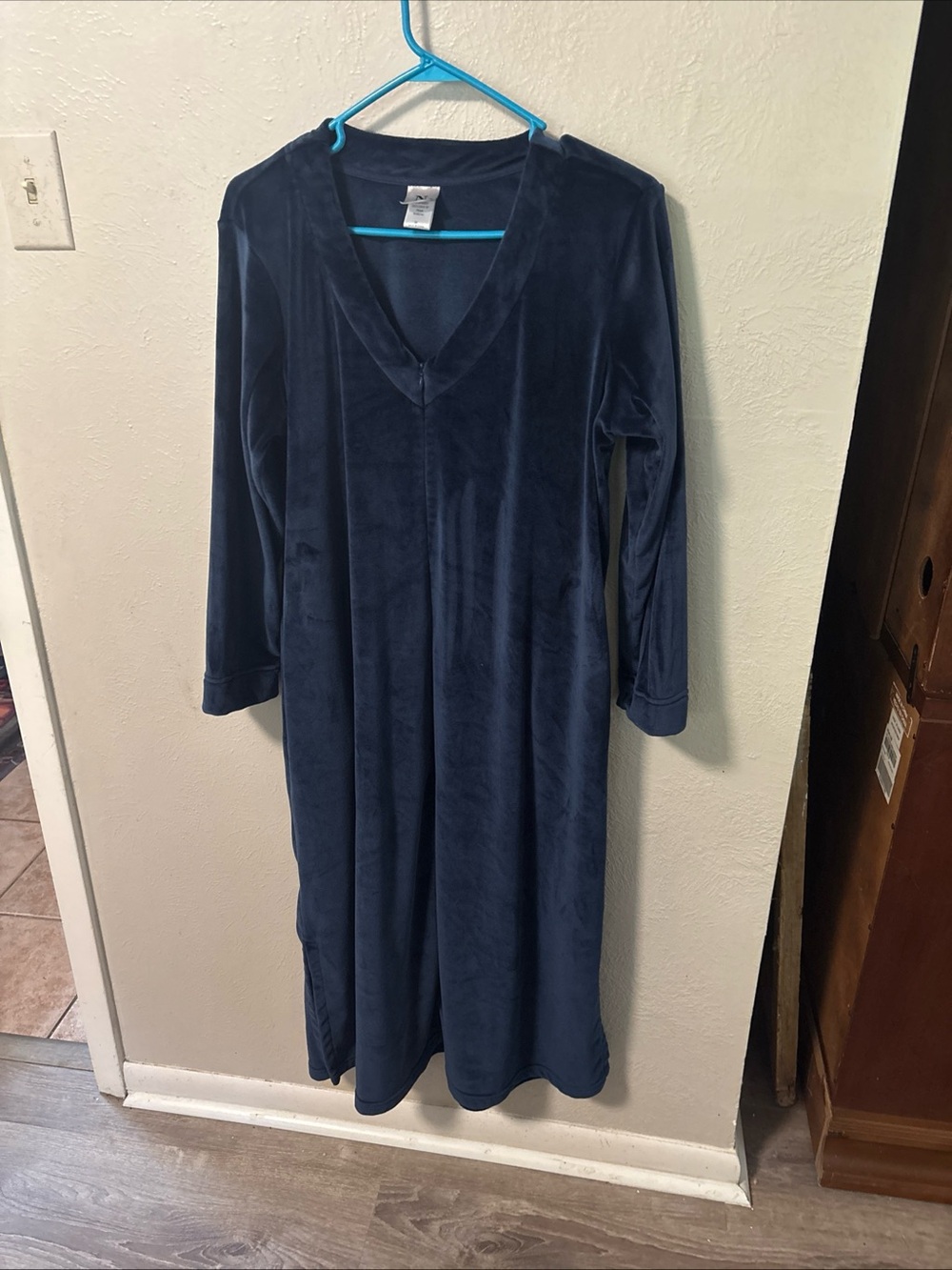 Women’s Navy Blue Velvet V-Neck Long Sleeve Robe